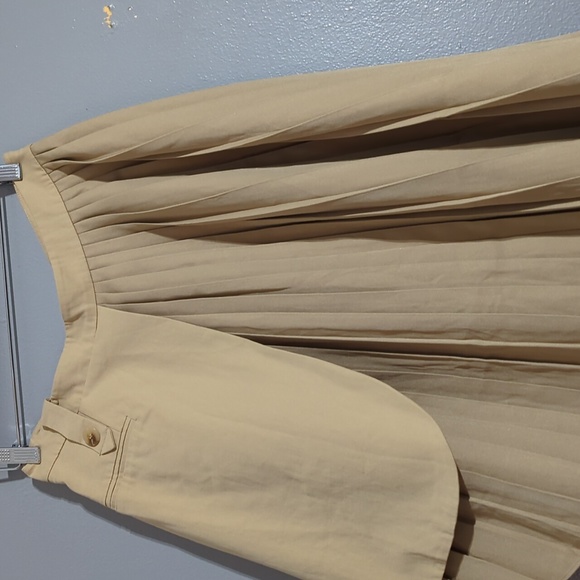 COPY - Anthropologie Peated lHigh-Low Skirt - Picture 8 of 10